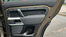 Land Rover Defender 3.0 D250 SE 110 5dr Auto Diesel Estate